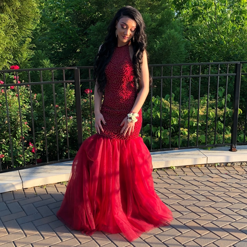 Burgundy/Red Prom Dress
